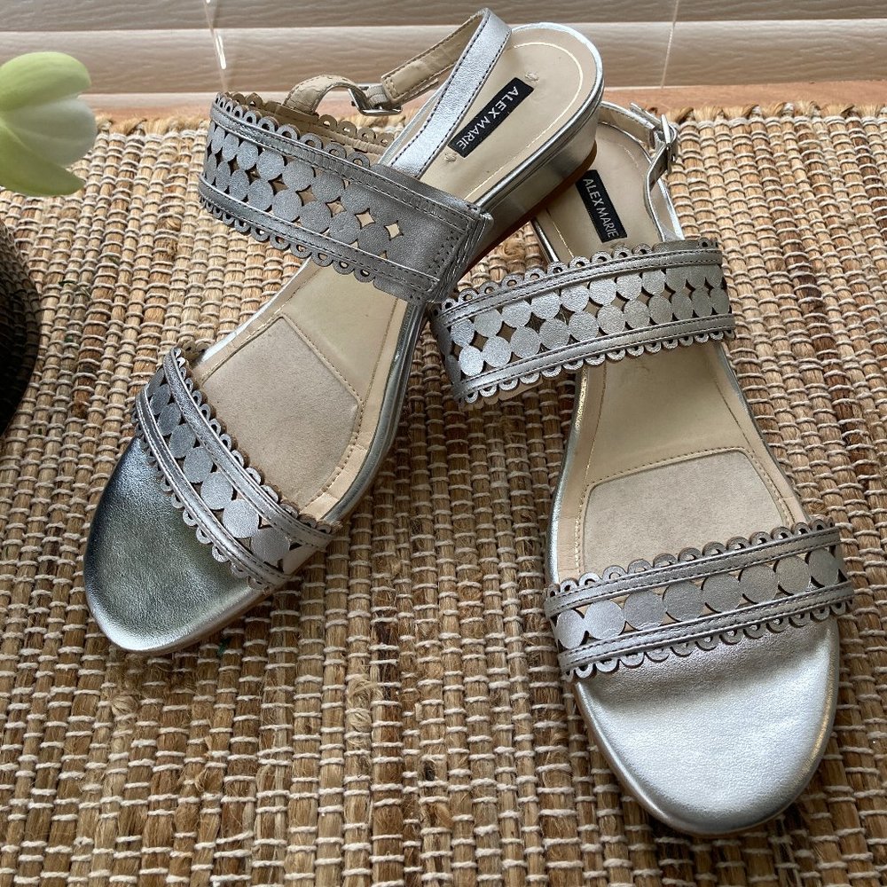 Alex Marie Silver Wedge Sandal 9.5M - Picture 3 of 11